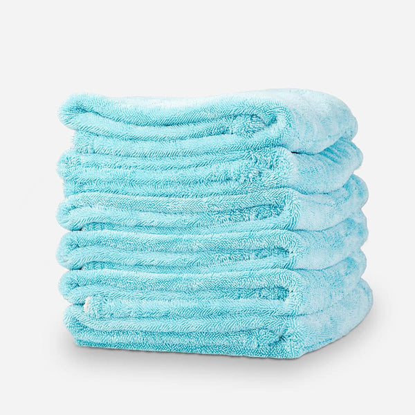 Gentle Glide: Massive Absorbent Drying Towel Torque Detail