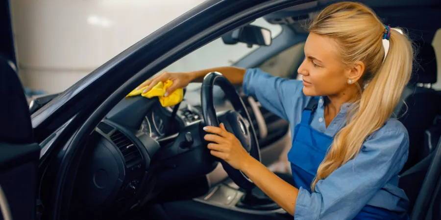 How to clean a car's nooks and crannies