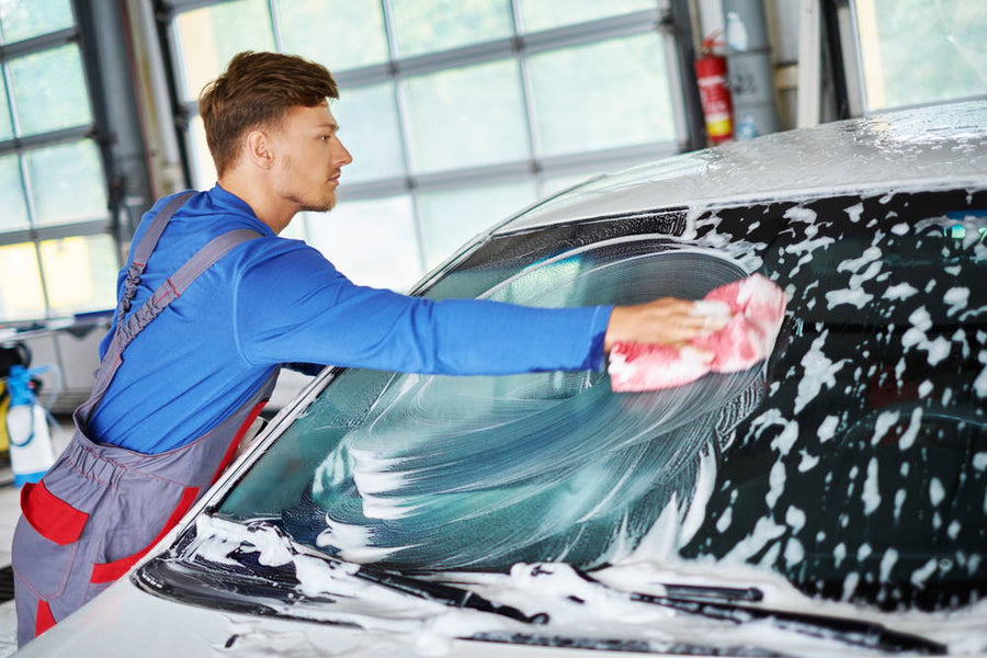 Crystal Clear: Transform Your Windshield with our Foaming Glass